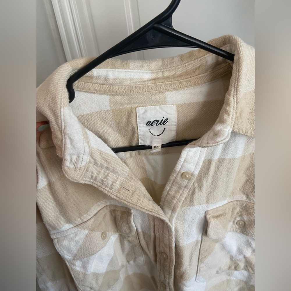 Aerie Cream and Tan Checkered Lumberjack Flannel - Picture 5 of 7